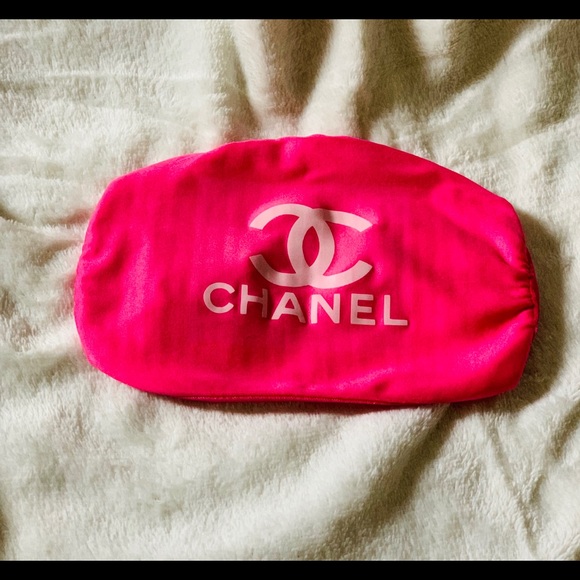 Glow in the Dark Face Mask - Picture 2 of 5